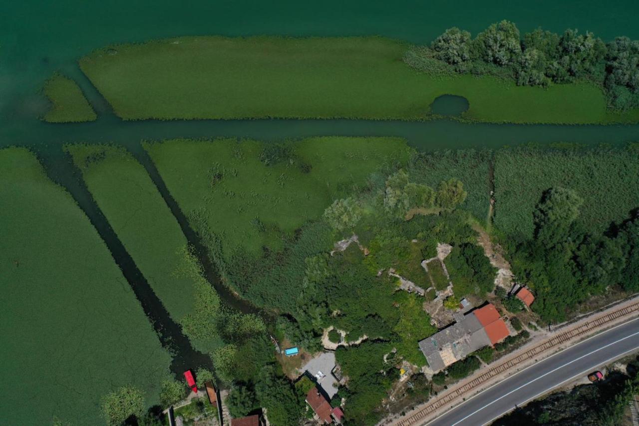Lake House Buric Vranjina Eksteriør bilde